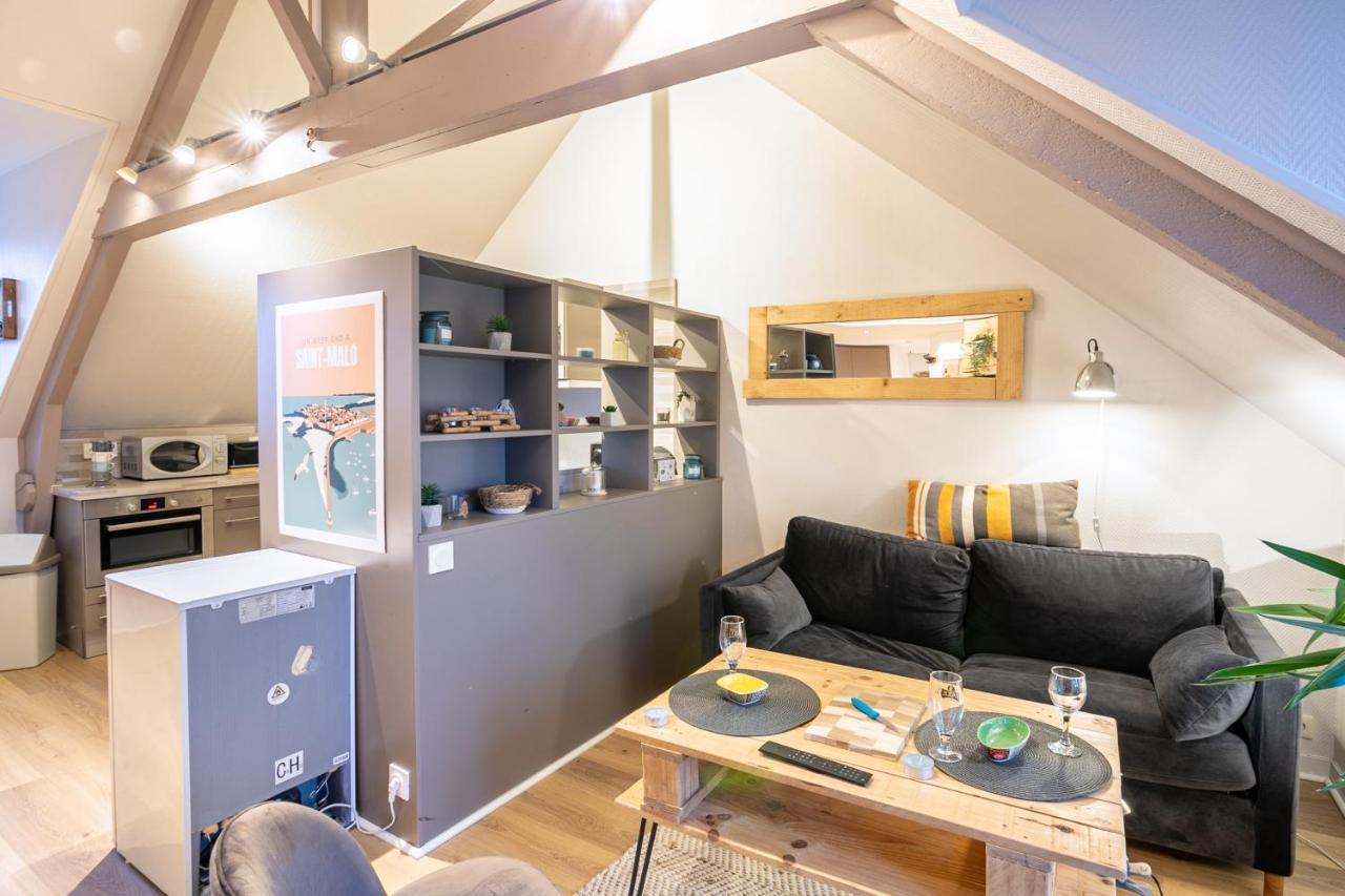 Le Petit Melorien Apartamento Saint-Méloir-des-Ondes Exterior foto